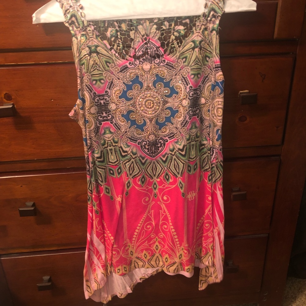 Multicolored tank